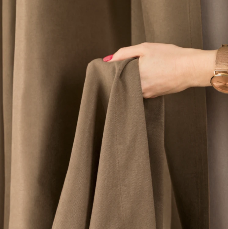 Zasłona welwetowa blackout 140x260 cm ciemna ciepła beżowa na taśmie, elegancka przyciemniająca