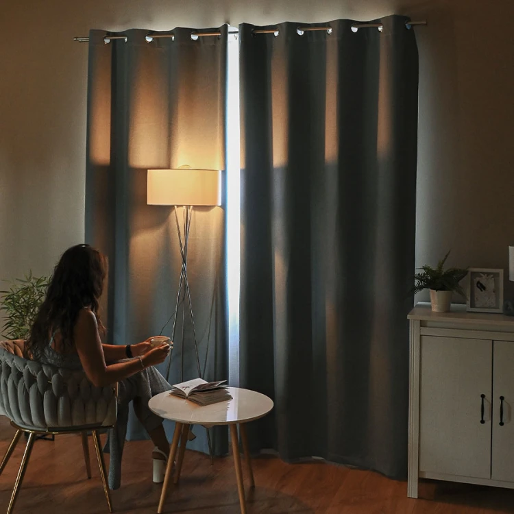 Zasłona Blackout na Przelotkach, niebieska – 140x230 cm
